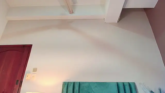 AlissaNix online show from 11.20.25