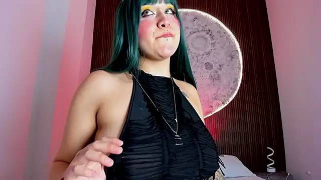 LailaCatt online show from 03.05.26