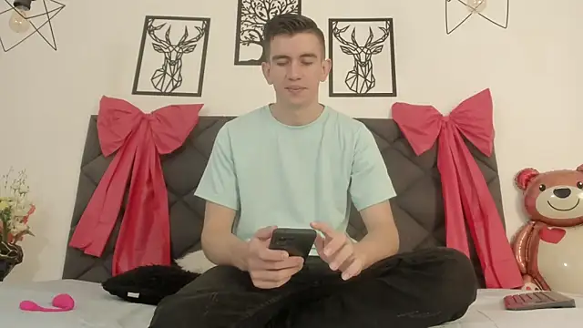 MikaelSlow online show from 02.16.25