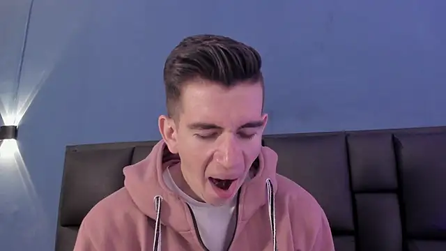 MikaelSlow online show from 10.17.25