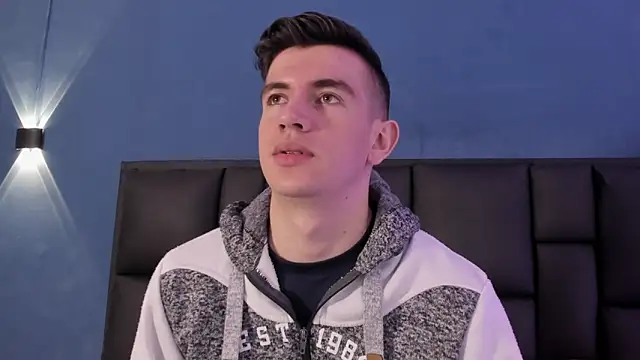 MikaelSlow online show from 11.08.25