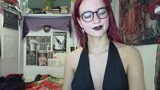 Snapshot of TatianaRomanov chatting on 11.05.25 TatianaRomanov online show from 11.05.25