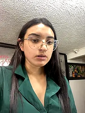 SophiaHilt0n online show from 09.17.25