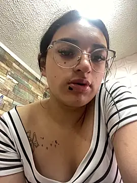 SophiaHilt0n online show from 09.22.25