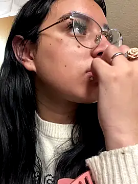 SophiaHilt0n online show from 09.23.25