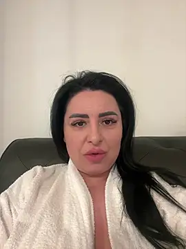 SellenaBigBoobs online show from 04.23.26