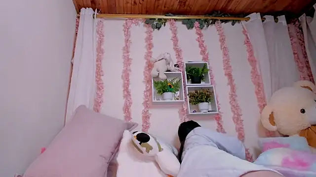 Idara and Edahi01 online show from 10.08.25