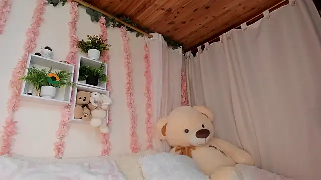 Idara and Edahi01 online show from 01.10.26