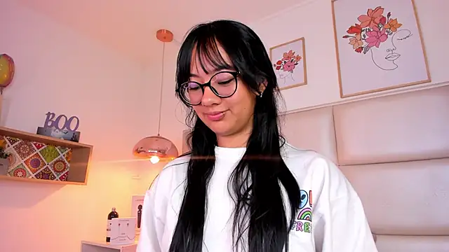 Aily Yozuko online show from 01.17.25