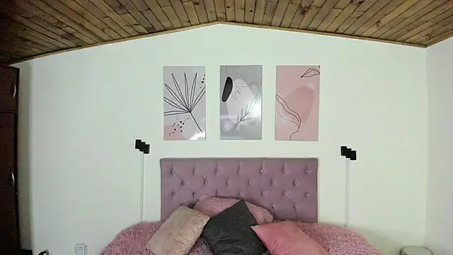 GENNESIS LOVE online show from 02.11.25