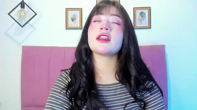 GENNESIS LOVE online show from 11.14.25