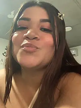 Snapshot of sienna_marie chatting on 03.22.25 sienna marie online show from 03.22.25