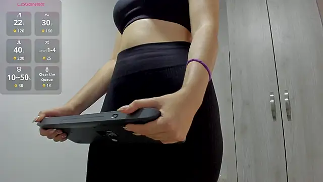 Mia 222 online show from 12.20.25