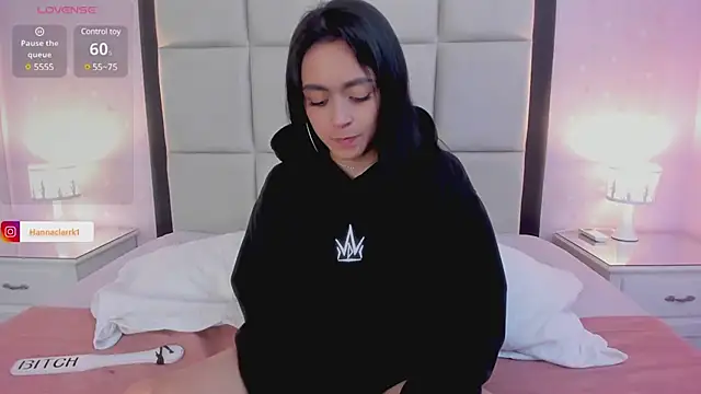 HannaClarrk  online show from 12.27.24