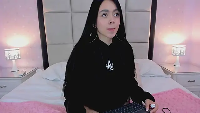 HannaClarrk  online show from 01.22.25