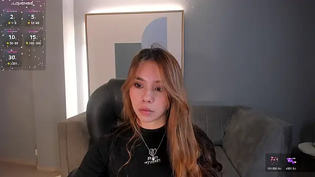 Snapshot of CarolineGraceX chatting on 12.29.24 CarolineGraceX online show from 12.29.24