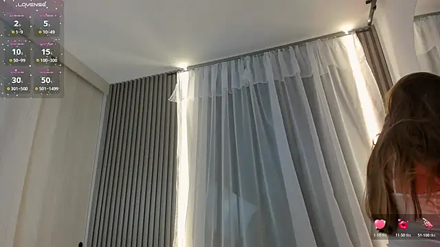 CarolineGraceX online show from 06.17.26
