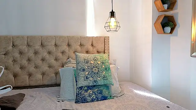 Anya Texas online show from 10.19.25