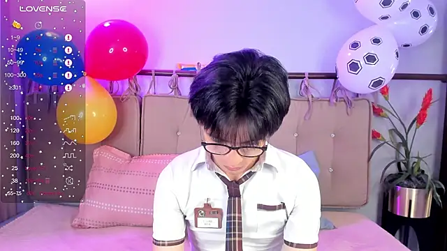 Snapshot of cherryy_boy chatting on 06.17.26 cherryy boy online show from 06.17.26