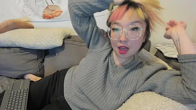 luxgray online show from 12.15.24