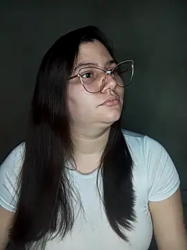 Snapshot of ariana_d20 chatting on 02.13.25 ariana d20 online show from 02.13.25