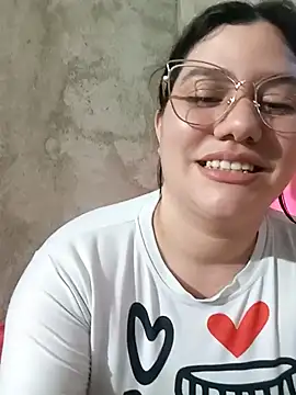 Snapshot of ariana_d20 chatting on 03.19.25 ariana d20 online show from 03.19.25