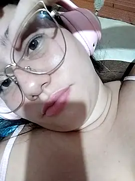 Snapshot of ariana_d20 chatting on 10.16.25 ariana d20 online show from 10.16.25