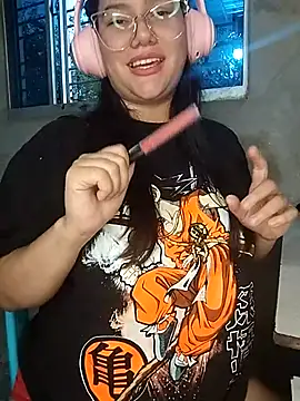 Snapshot of ariana_d20 chatting on 10.19.25 ariana d20 online show from 10.19.25