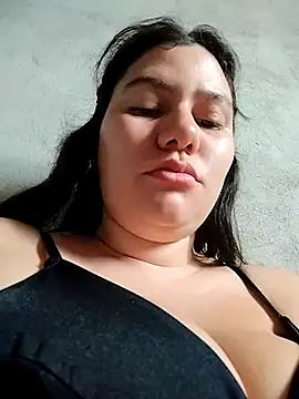 Snapshot of ariana_d20 chatting on 10.26.25 ariana d20 online show from 10.26.25