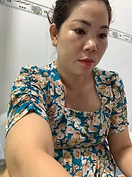 Baby-bigtits online show from 02.11.25