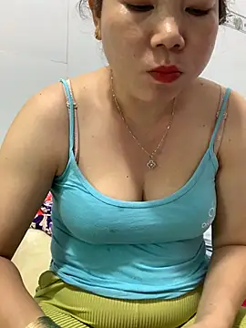 Baby-bigtits online show from 02.13.25