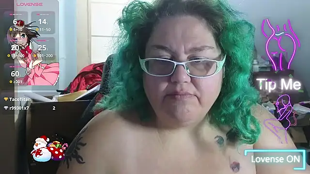 Snapshot of EmberCum chatting on 11.03.25 EmberCum online show from 11.03.25