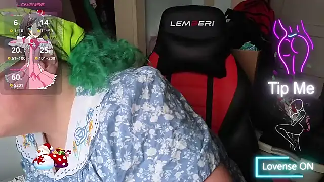 Snapshot of EmberCum chatting on 11.08.25 EmberCum online show from 11.08.25