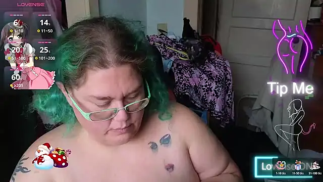 Snapshot of EmberCum chatting on 11.14.25 EmberCum online show from 11.14.25