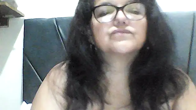 Snapshot of kassandra02 chatting on 09.30.25 kassandra02 online show from 09.30.25