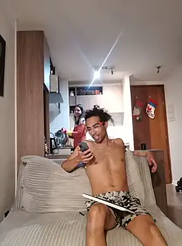Redfloweer1 online show from 12.15.24