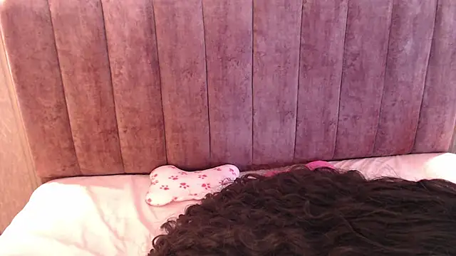 AgathaLynx online show from 02.23.25