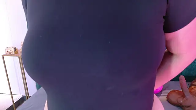 AgathaLynx online show from 04.12.26