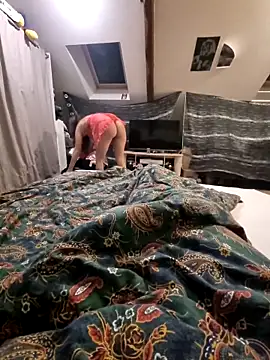 LoLa-69-X online show from 10.16.25