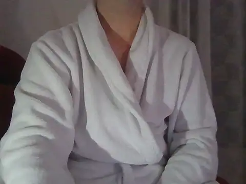 Snapshot of fikoivos chatting on 11.10.25 fikoivos online show from 11.10.25