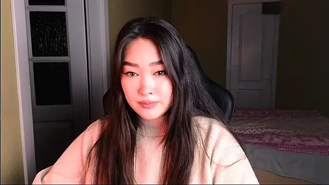 Snapshot of Erica_Wayne chatting on 01.28.25 Erica Wayne online show from 01.28.25