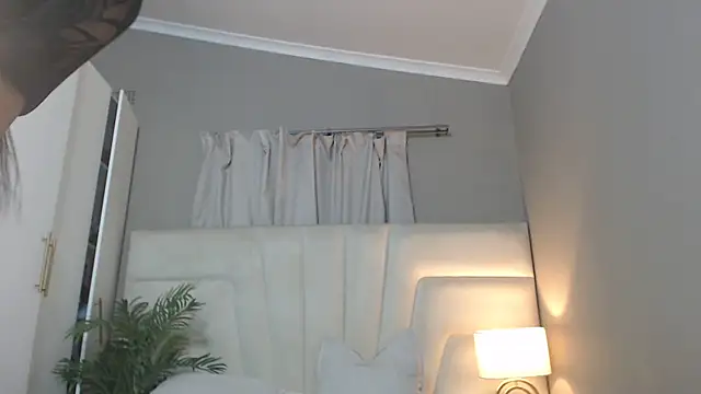 naughtyblackdolie online show from 09.16.25