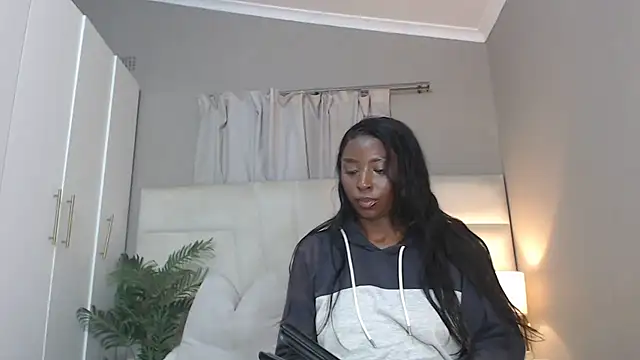 naughtyblackdolie online show from 11.07.25