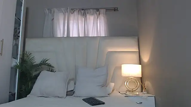 naughtyblackdolie online show from 04.03.26