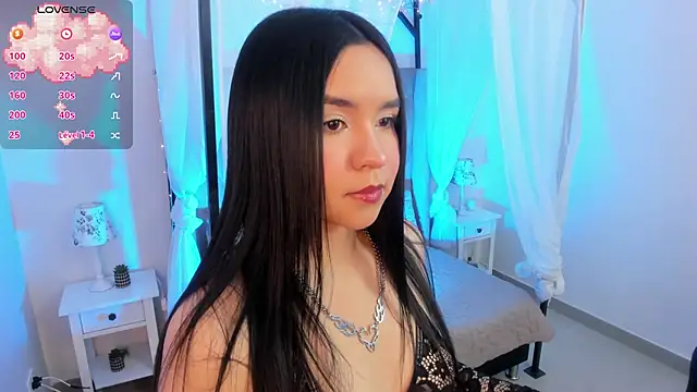 Snapshot of Hanna__Becker_ chatting on 09.28.25 Hanna Becker online show from 09.28.25