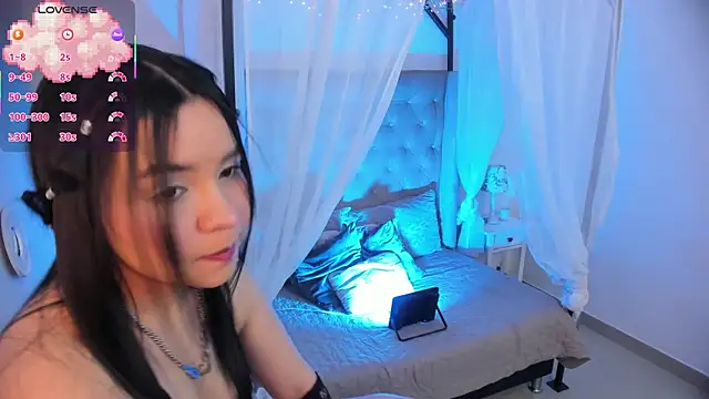 Snapshot of Hanna__Becker_ chatting on 10.03.25 Hanna Becker online show from 10.03.25