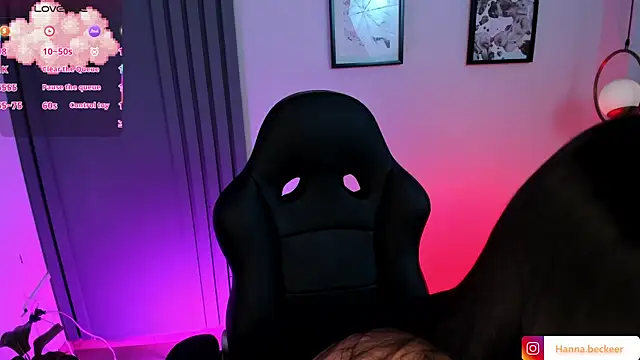 Hanna  Becker  online show from 04.12.26