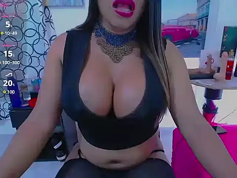 AntonetteBigCock online show from 11.08.25