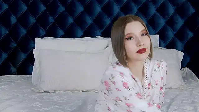 Snapshot of LiliLinn chatting on 01.24.25 LiliLinn online show from 01.24.25