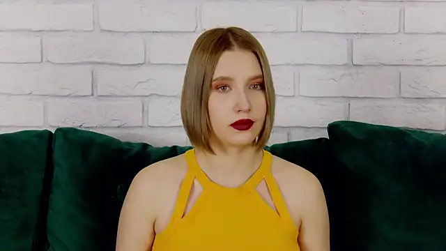 Snapshot of LiliLinn chatting on 01.25.25 LiliLinn online show from 01.25.25